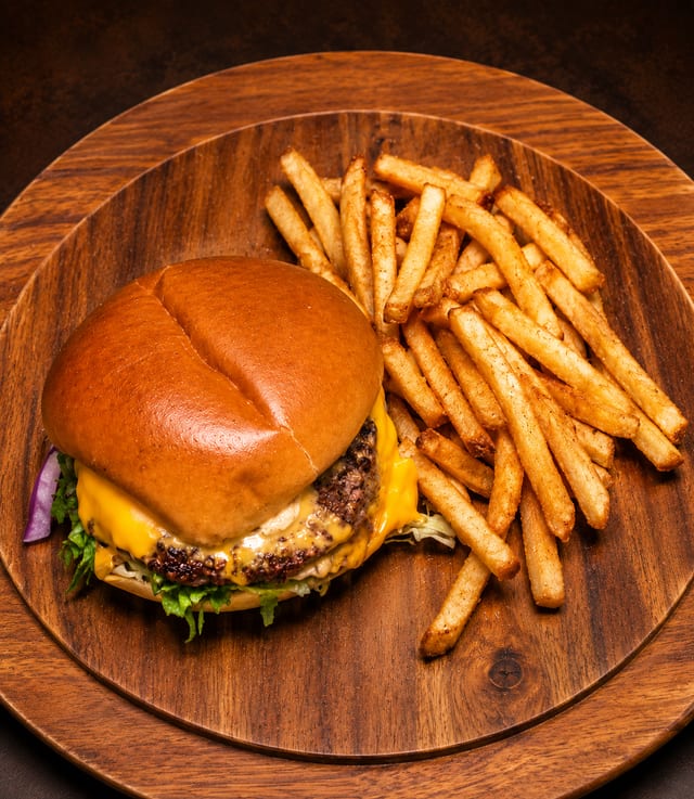 Classic Cheese Burger.